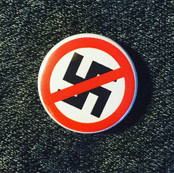 Anti-nazism button - Radical Buttons