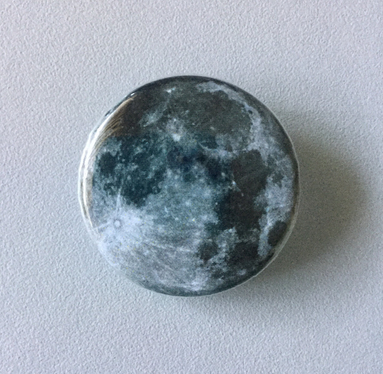 Full moon button - Radical Buttons