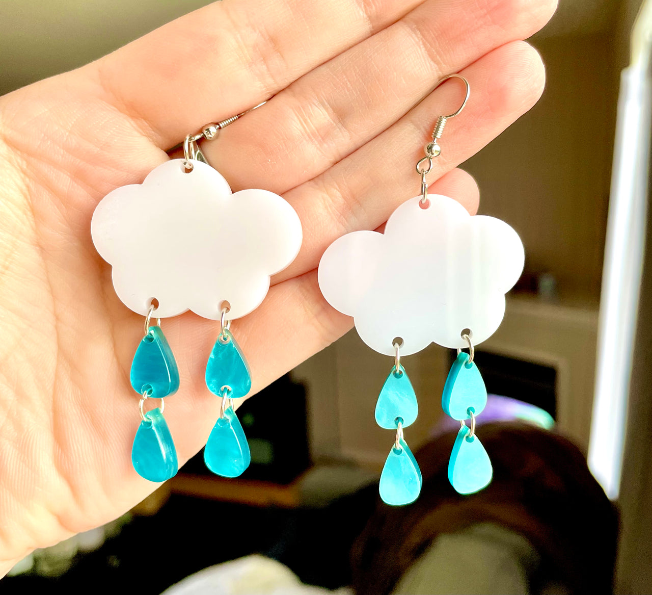 Rainy cloud earrings (white clouds)